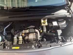 Peugeot 5008 Allure 1.6 blueHDi 88KW 120 CV  - Foto 19