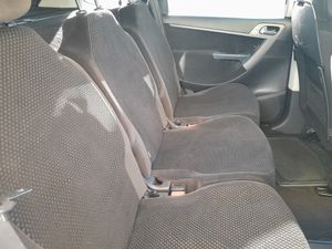 Citroën C4 Picasso CITROEN C4 Picasso 1.8 16v CMP Exclusive  - Foto 8