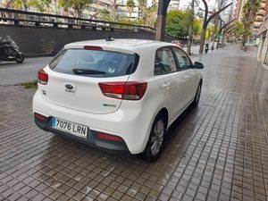 Kia Rio 1.0 TGDI 74kW 100CV MHEV iMT GT Line  - Foto 4