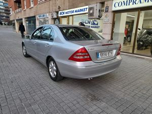 Mercedes Clase C C 180 ELEGANCE  - Foto 4