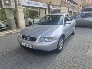Audi A3 1.6 Ambiente  - Foto 2