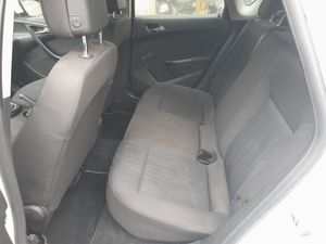 Opel Astra 1.4 Essentia  - Foto 11