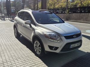 Ford Kuga 2.0 TDCi 160cv 4WD Titanium S Powershift  - Foto 3