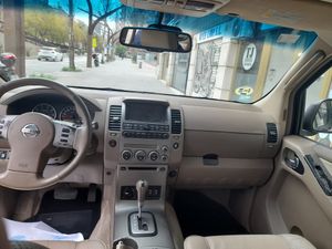 Nissan Qashqai NISSAN Pathfinder 2.5 dCi 171CV CHROME 7 plazas  - Foto 12