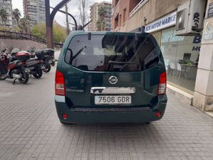 Nissan Qashqai NISSAN Pathfinder 2.5 dCi 171CV CHROME 7 plazas  - Foto 7