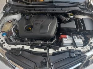 Toyota Auris TOYOTA Auris 1.4 90D Business  - Foto 17