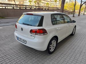 Volkswagen Golf 1.6 TDI 105cv BlueMotion  - Foto 5