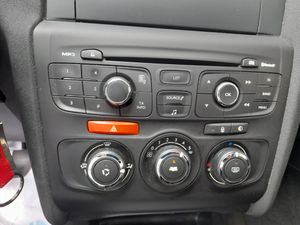 Citroën C4 BlueHDi 100 Live  - Foto 15