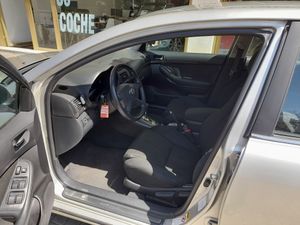 Toyota Avensis 1.8 VVTI SOL AUTO  - Foto 9