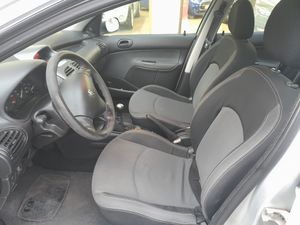 Peugeot 206 1.4 HDI XS · Diésel  - Foto 8