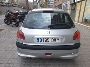Peugeot 206 1.4 HDI XS · Diésel  - Foto 6
