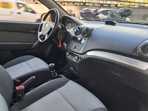 Chevrolet Aveo 1.4 16v LT  - Foto 9