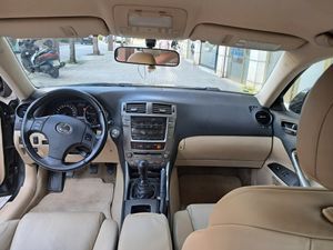 Lexus IS 220d Luxury  - Foto 9