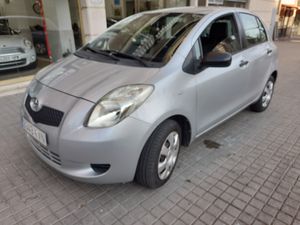 Toyota Yaris 1.0 VVTI Active  - Foto 2