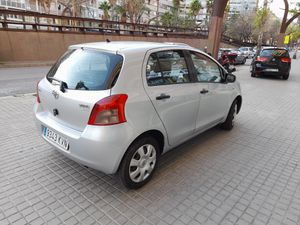 Toyota Yaris 1.0 VVTI Active  - Foto 6