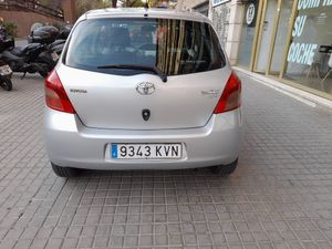 Toyota Yaris 1.0 VVTI Active  - Foto 5