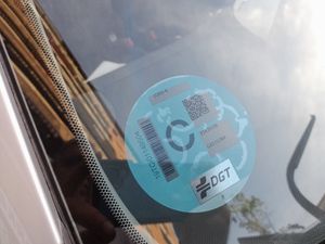 Toyota Yaris 1.0 VVTI Active  - Foto 9