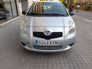 Toyota Yaris 1.0 VVTI Active  - Foto 8