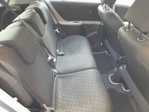 Toyota Yaris 1.0 VVTI Active  - Foto 10