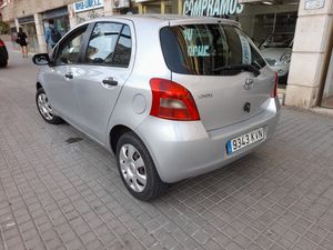 Toyota Yaris 1.0 VVTI Active  - Foto 4