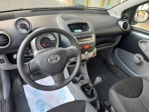 Toyota Aygo 1.0 VVTi  - Foto 13
