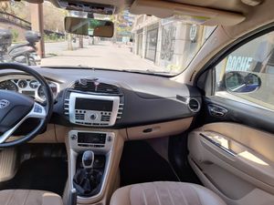 Lancia Delta 1.6 Multijet DPF 120cv Hard Black  - Foto 11