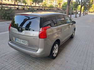 Peugeot 5008 Style 1.6 HDI 115 FAP  - Foto 4
