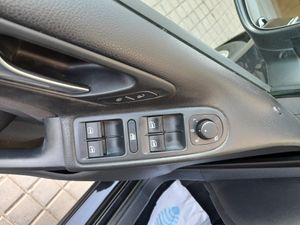 Volkswagen Golf VOLKSWAGEN Golf Edition 1.2 TSI 105cv BMT  - Foto 16