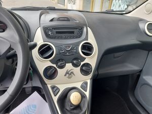 Ford Ka Black White Ed. 1.2 Duratec A.St.St.  - Foto 13