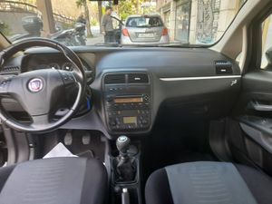 Fiat Punto 1.4 16v Dynamic  - Foto 11