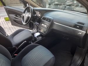 Fiat Punto 1.4 16v Dynamic  - Foto 13