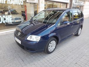 Volkswagen Touran 1.9 TDI ADVANCE  - Foto 2