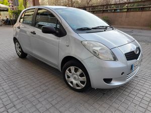 Toyota Yaris 1.0 VVTI Active  - Foto 7