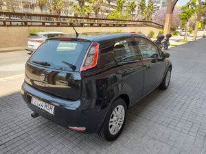 Fiat Punto 1.2 8v Easy 69 CV Gasolina SS  - Foto 6