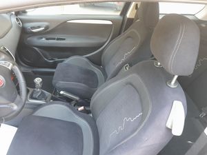 Fiat Punto 1.2 8v Easy 69 CV Gasolina SS  - Foto 16