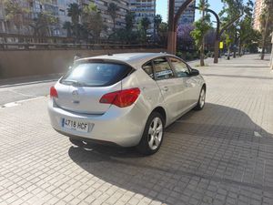 Opel Astra 1.4 Enjoy  - Foto 5
