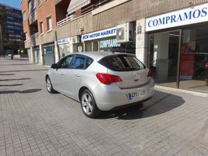 Opel Astra 1.4 Enjoy  - Foto 4