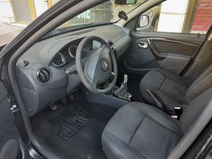 Dacia Duster Laureate dCi 85 cv  - Foto 10