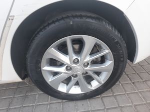 Toyota Auris 1.4 90D BUSINESS  - Foto 9