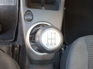 Suzuki Swift 1.3 GL 5p  - Foto 11