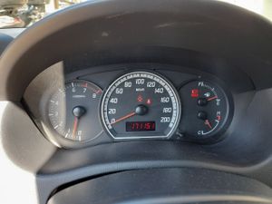 Suzuki Swift 1.3 GL 5p  - Foto 14
