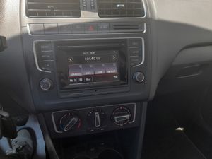 Volkswagen Polo Advance 1.2 TSI 90cv BMT  - Foto 13