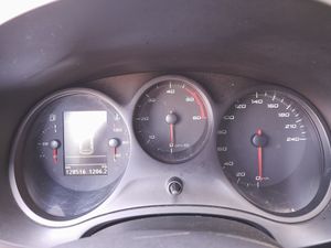 Seat Leon 1.6 TDI 90cv Reference  - Foto 11