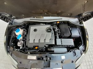 Seat Leon 1.6 TDI 90cv Reference  - Foto 14