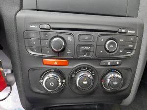 Citroën C4 BlueHDi 100 Live  - Foto 15