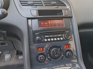 Peugeot 5008 Style 1.6 HDI 115 FAP  - Foto 12
