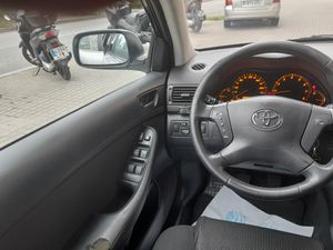 Toyota Avensis 1.8 VVT-i SOL  - Foto 14