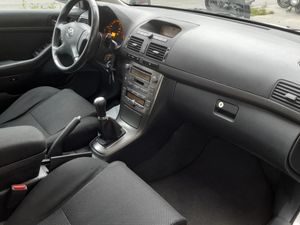 Toyota Avensis 1.8 VVT-i SOL  - Foto 16