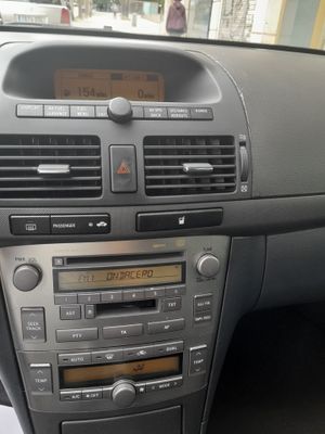 Toyota Avensis 1.8 VVT-i SOL  - Foto 18