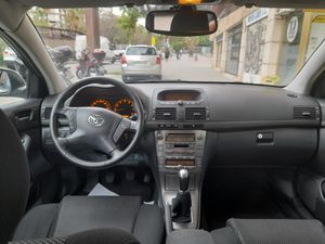Toyota Avensis 1.8 VVT-i SOL  - Foto 10
